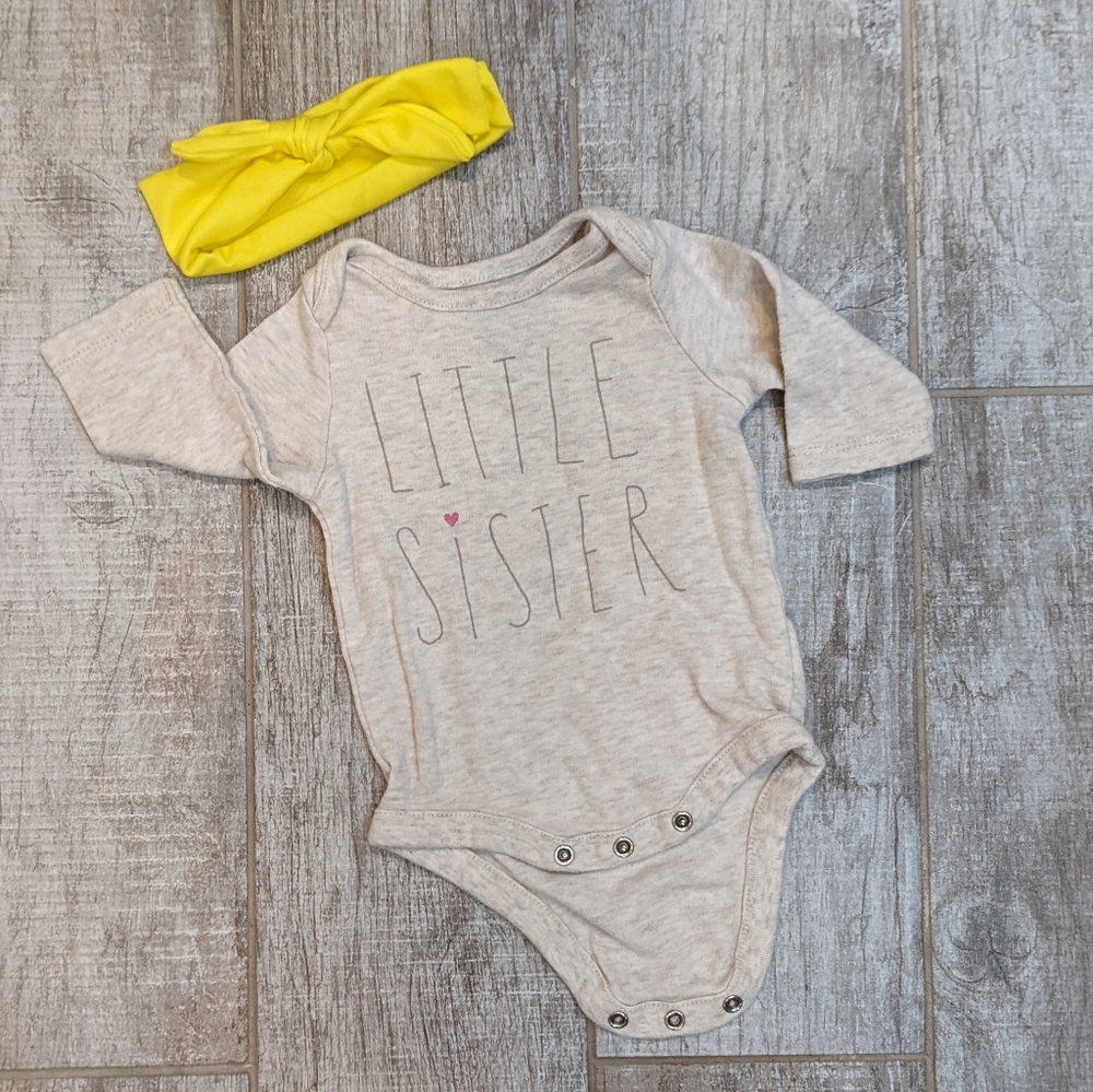 🐣Baby Gap 0-3M "Little sister" just in time for summer. EUC worn for a  onesie